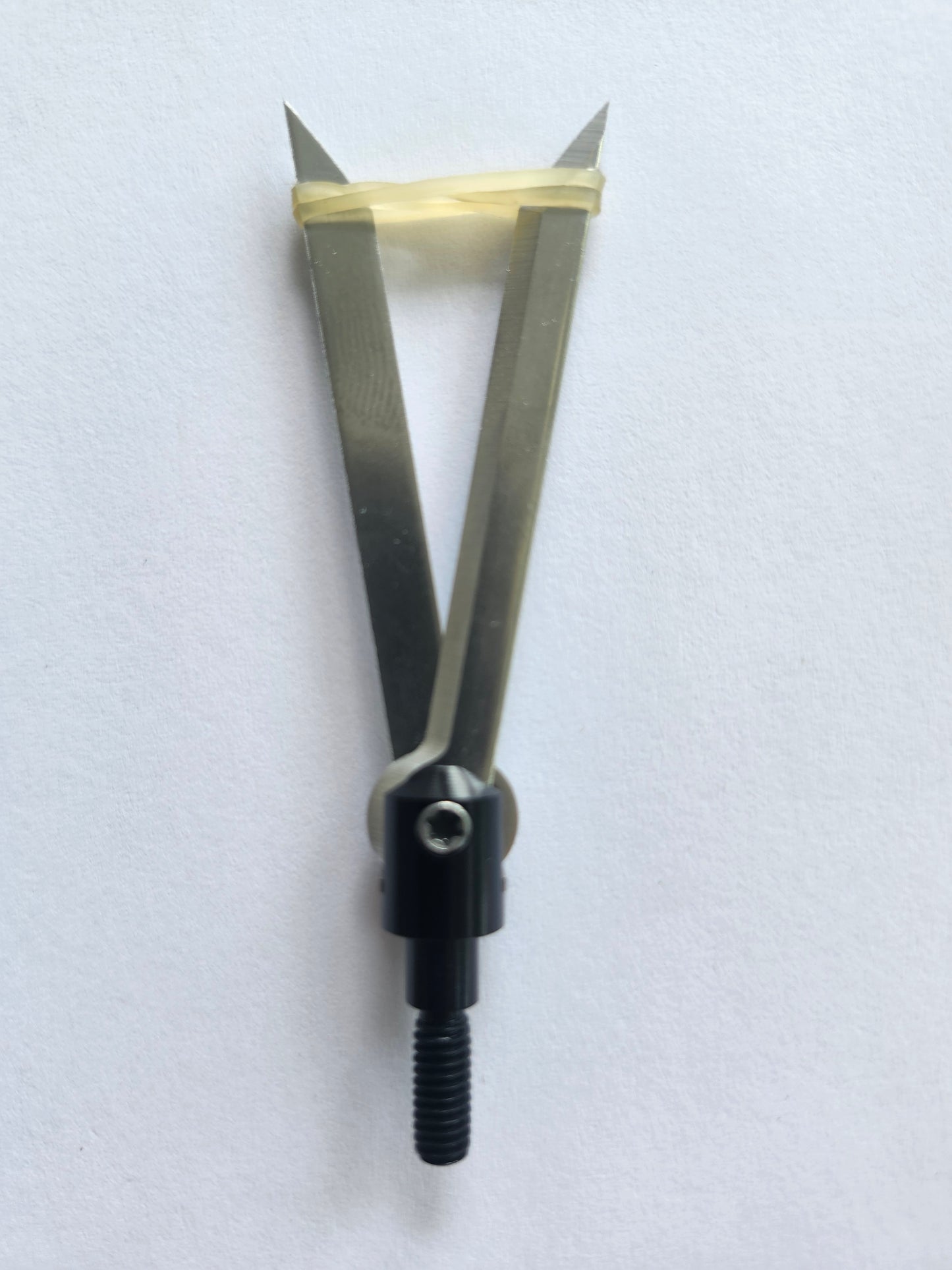 Tomahawk 1X4 Controlled Expansion Broadhead - Pack of 3 Broadheads